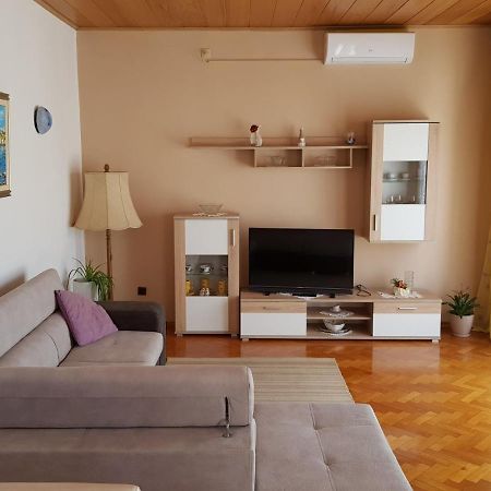 Apartments Labor Vodice Buitenkant foto