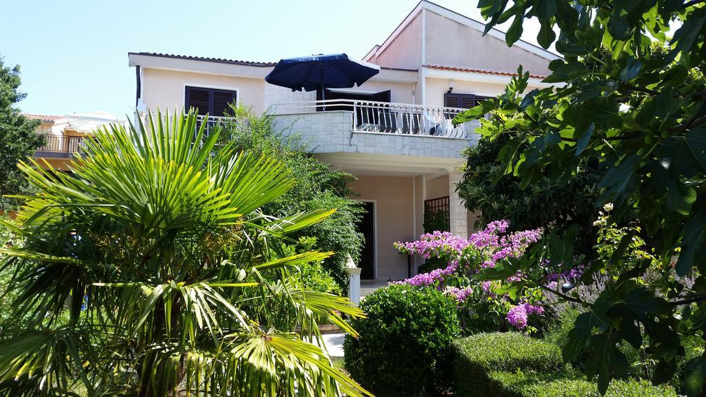Apartments Labor Vodice Buitenkant foto